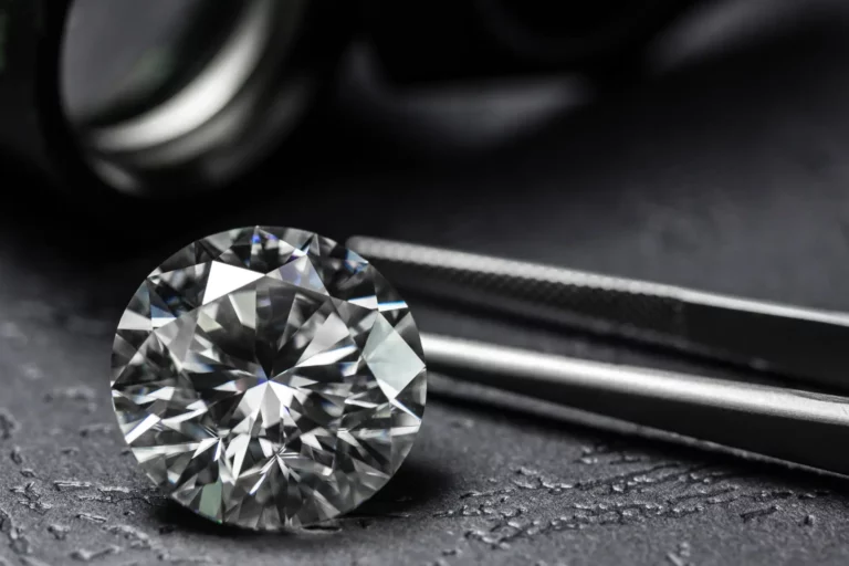 5 Things You Should Know About Buying Diamonds