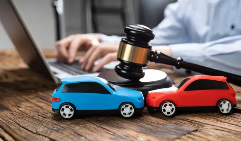 How Do Car Accident Lawyers Work?