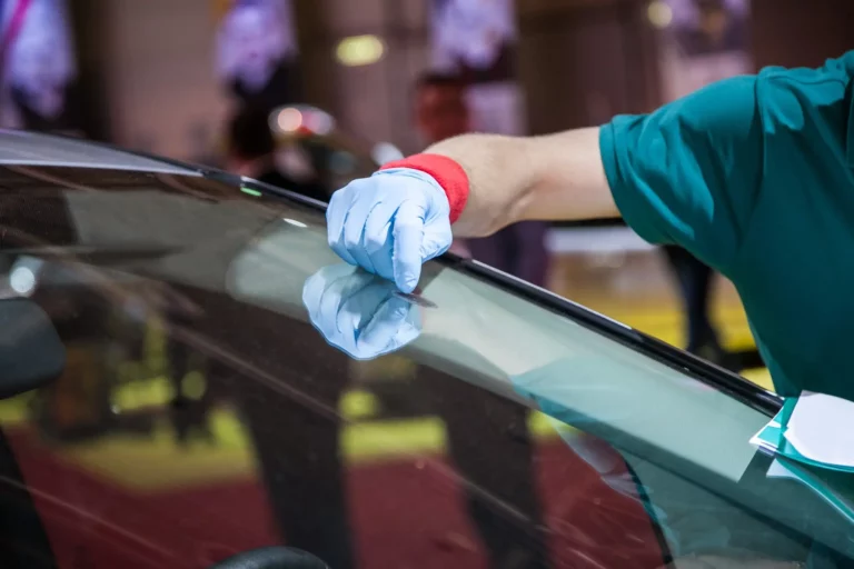 How to Prevent a Windshield Crack From Spreading