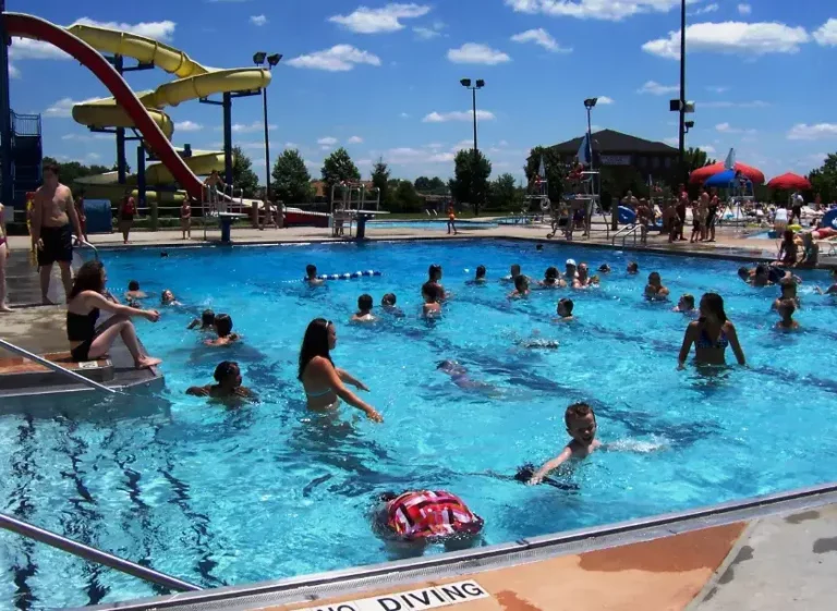 The Benefits of Joining an Aquatic Center for Your Fitness Journey